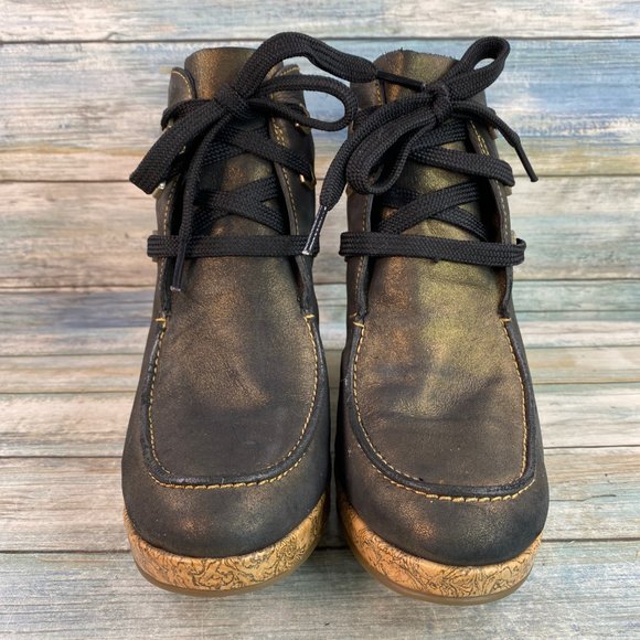 Timberland Black/Gold Metallic Soft Leather Wedge Heel Lace Up Ankle Boots - Picture 3 of 13